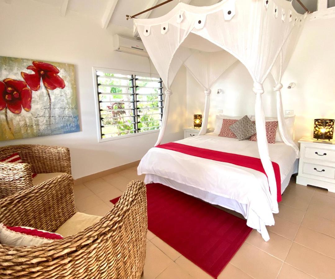 Coco Beach Resort Port Vila Exterior photo